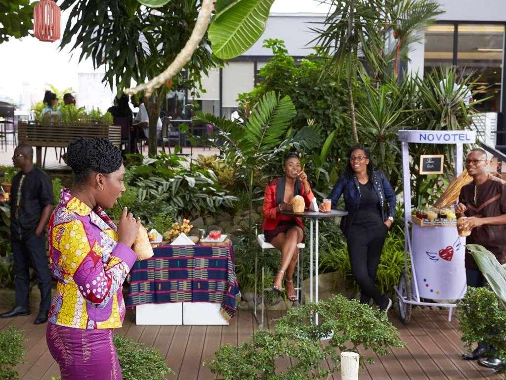 Novotel Abidjan Plateau Étterem fotó
