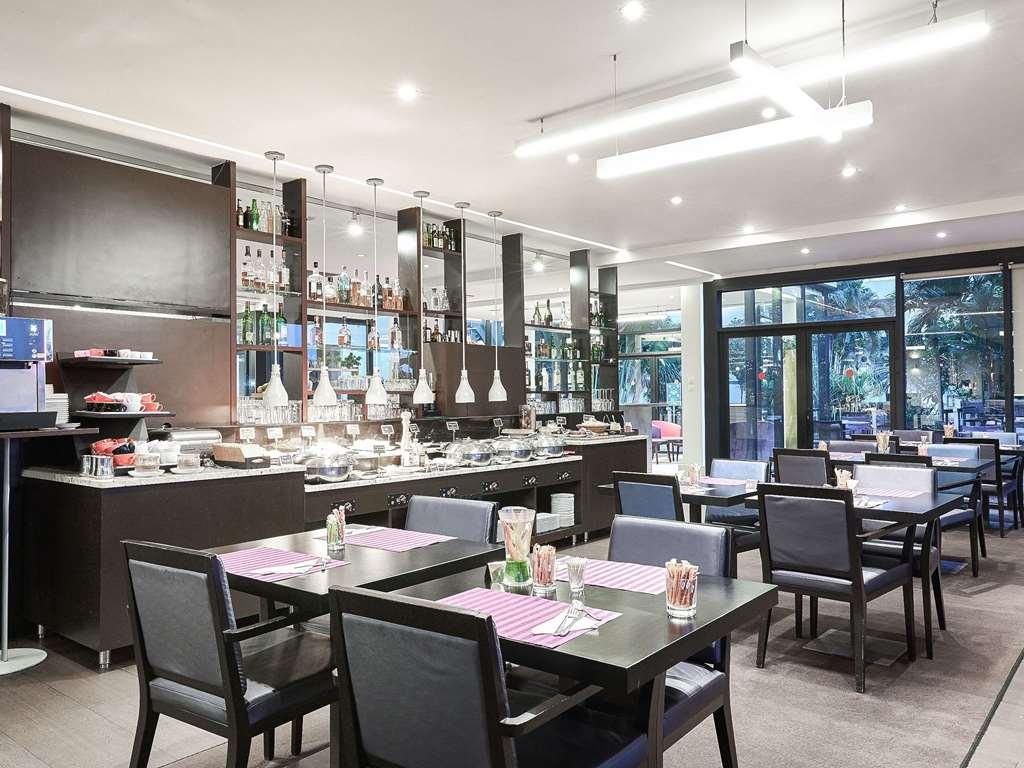 Novotel Abidjan Plateau Étterem fotó
